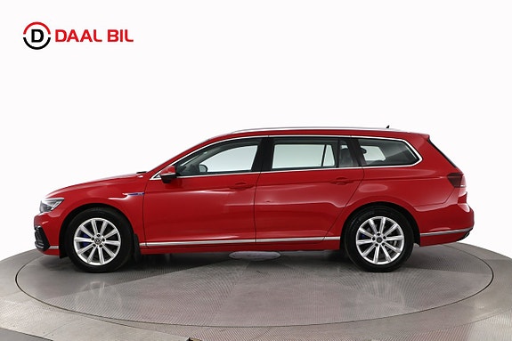 Volkswagen Passat 9 of 25