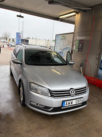 Volkswagen Passat 3 of 5