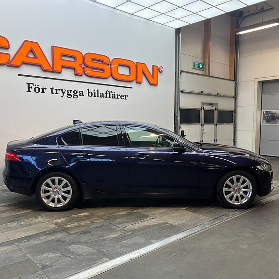 Jaguar XE 3 of 13