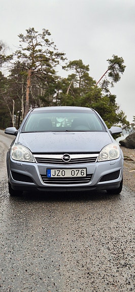 Opel Astra 3 of 5