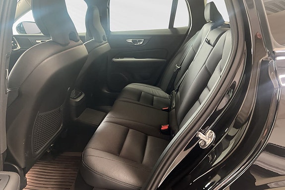Volvo V60 9 of 27