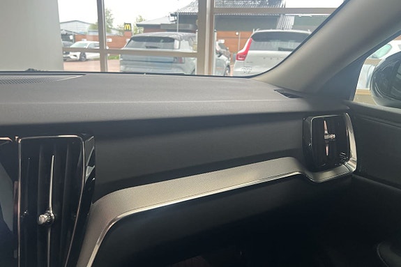 Volvo V60 19 of 27