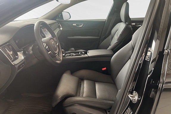 Volvo V60 8 of 27