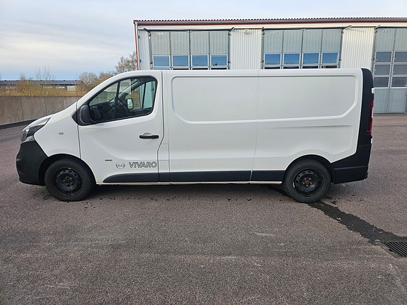 Opel Vivaro 12 of 19
