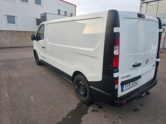 Opel Vivaro 11 of 19