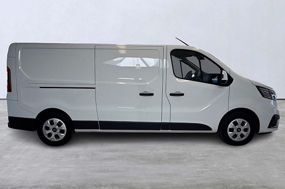 Renault Trafic 6 of 16