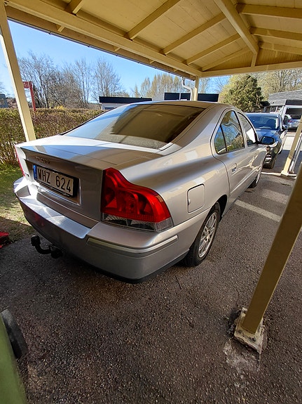 Volvo S60 3 of 5