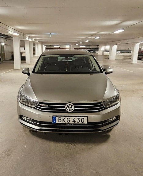 Volkswagen Passat 3 of 5