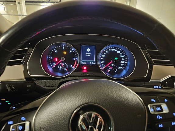Volkswagen Passat 5 of 5