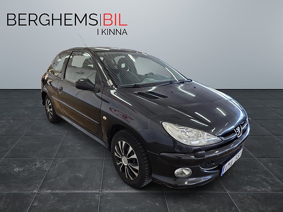Peugeot 206 2 of 5