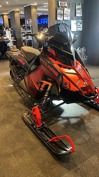 Polaris Boost Indy VR1 DMX 137" OMG LEV 2 of 3
