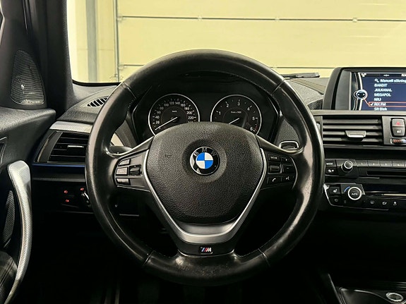 BMW 118d 10 of 17