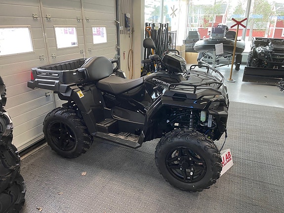 Polaris Sportsman X2 570 EPS LE Onyx Black 2 of 5