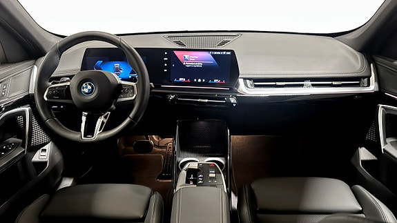 BMW X1 4 of 5