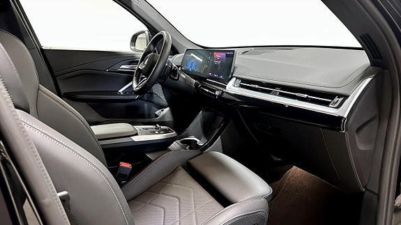 BMW X1 3 of 5