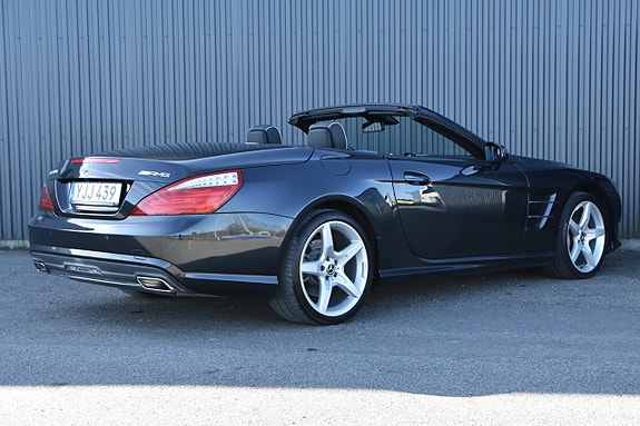 Mercedes-Benz SL500 2 of 5