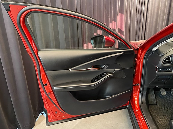 Mazda CX-30 22 of 30