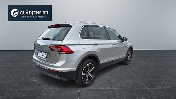 Volkswagen Tiguan 6 of 26