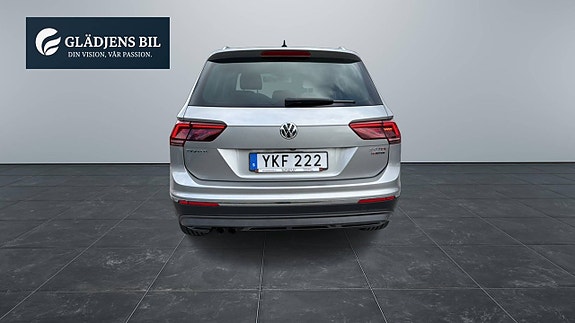 Volkswagen Tiguan 5 of 26