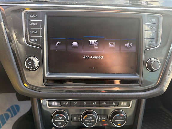 Volkswagen Tiguan 21 of 26