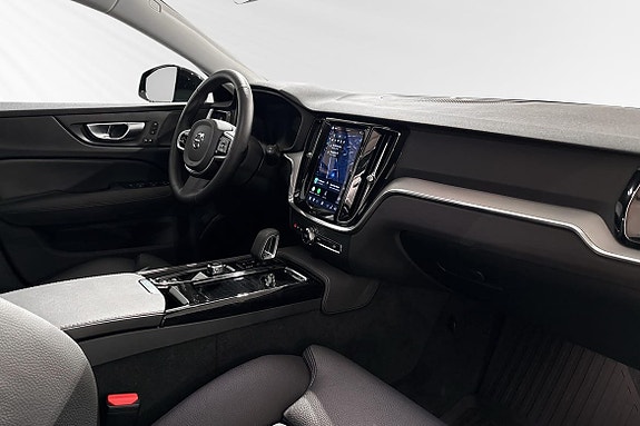 Volvo V60 10 of 16