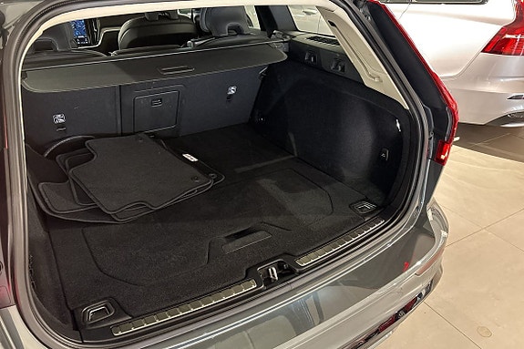 Volvo V60 16 of 16