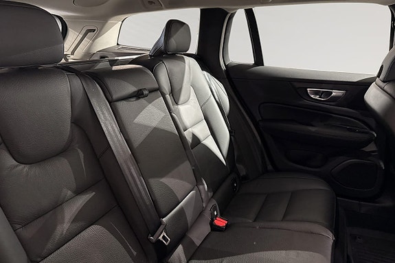 Volvo V60 11 of 16