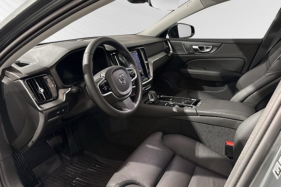 Volvo V60 7 of 16