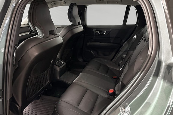 Volvo V60 8 of 16
