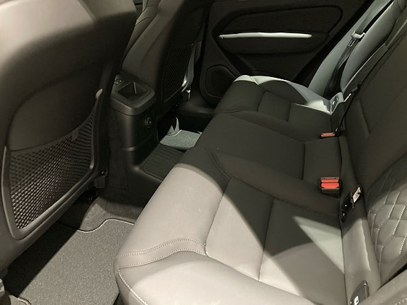 Volvo XC60 6 of 16