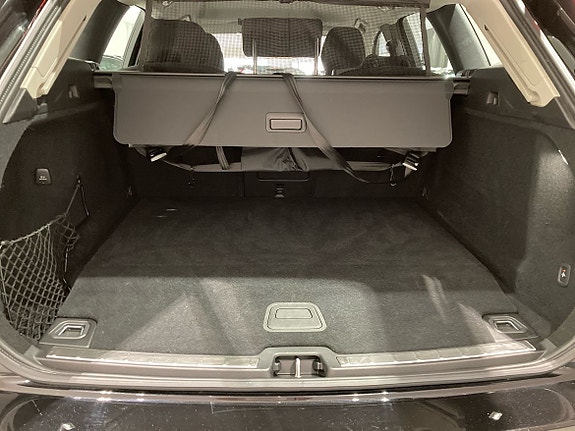 Volvo XC60 13 of 16