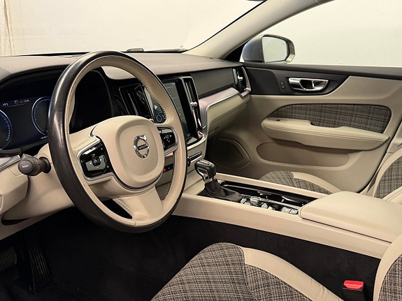 Volvo V60 Cross Country 12 of 21