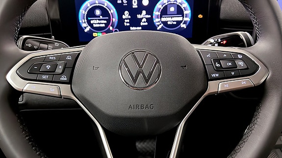 Volkswagen T-Roc 11 of 21