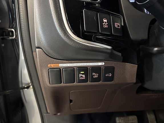 Mitsubishi Outlander 17 of 26