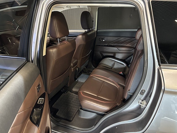Mitsubishi Outlander 19 of 26