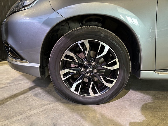 Mitsubishi Outlander 23 of 26