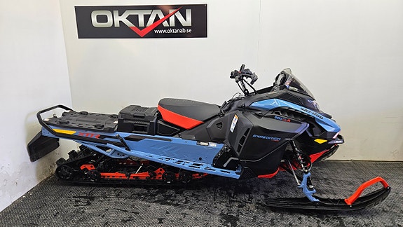 Ski-Doo Expedition 2 of 6