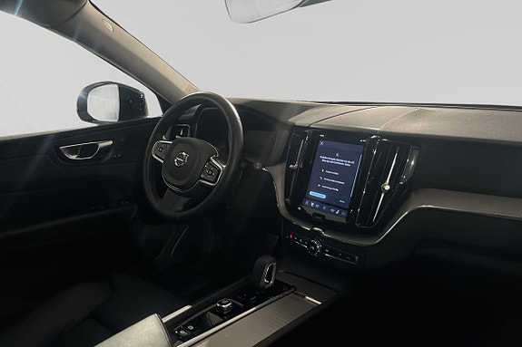 Volvo XC60 10 of 17