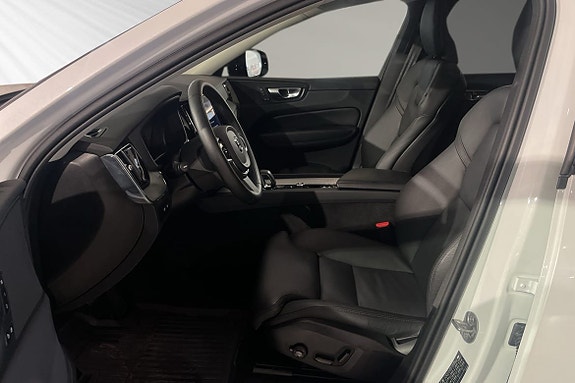 Volvo XC60 7 of 17
