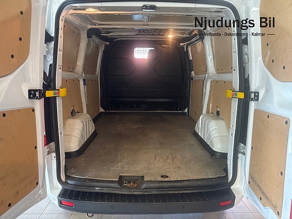 Ford Transit Custom 5 of 5