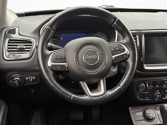 Jeep Compass 13 of 29