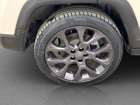 Jeep Compass 28 of 29
