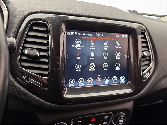 Jeep Compass 21 of 29