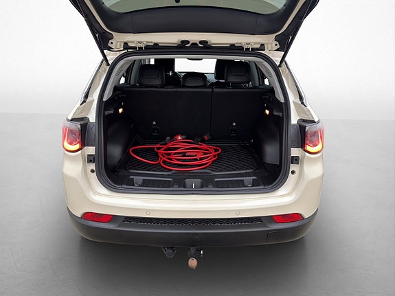 Jeep Compass 9 of 29