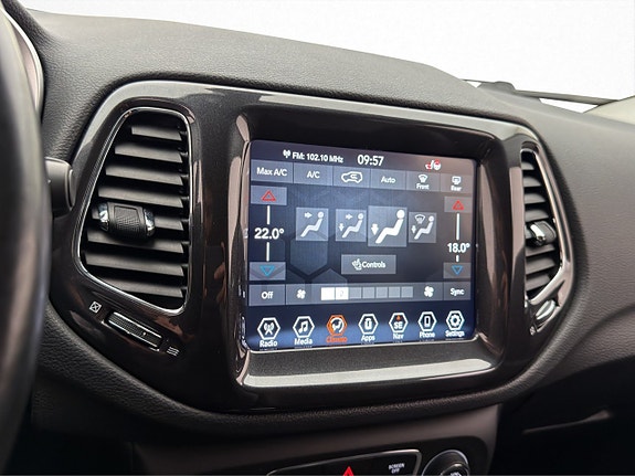 Jeep Compass 22 of 29