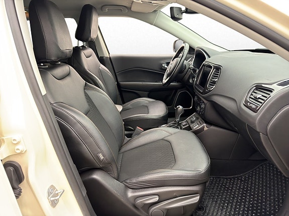 Jeep Compass 11 of 29