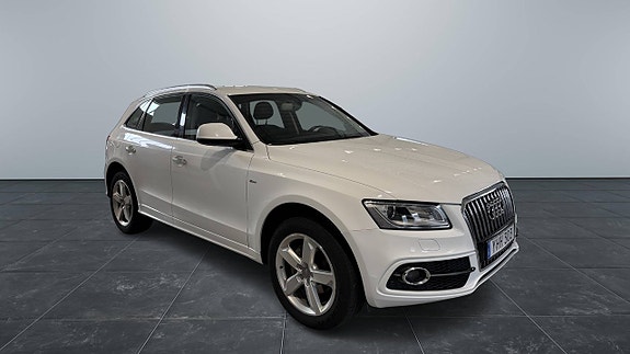 Audi Q5 2 of 5
