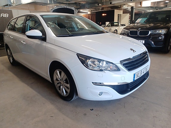Peugeot 308 SW 4 of 5