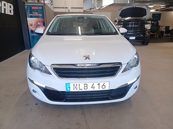 Peugeot 308 SW 3 of 5