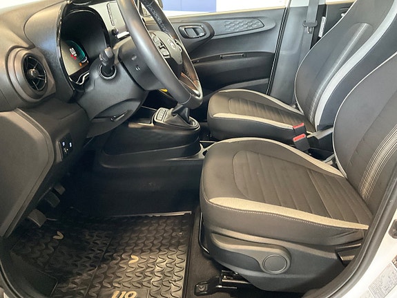 Hyundai i10 8 of 20